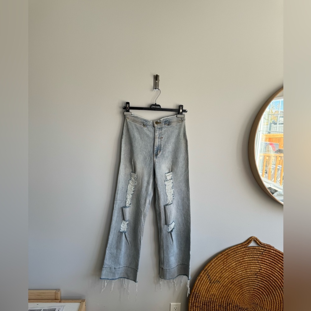 Thrills Elle size 4 high rise /flare bottom cotton denim…